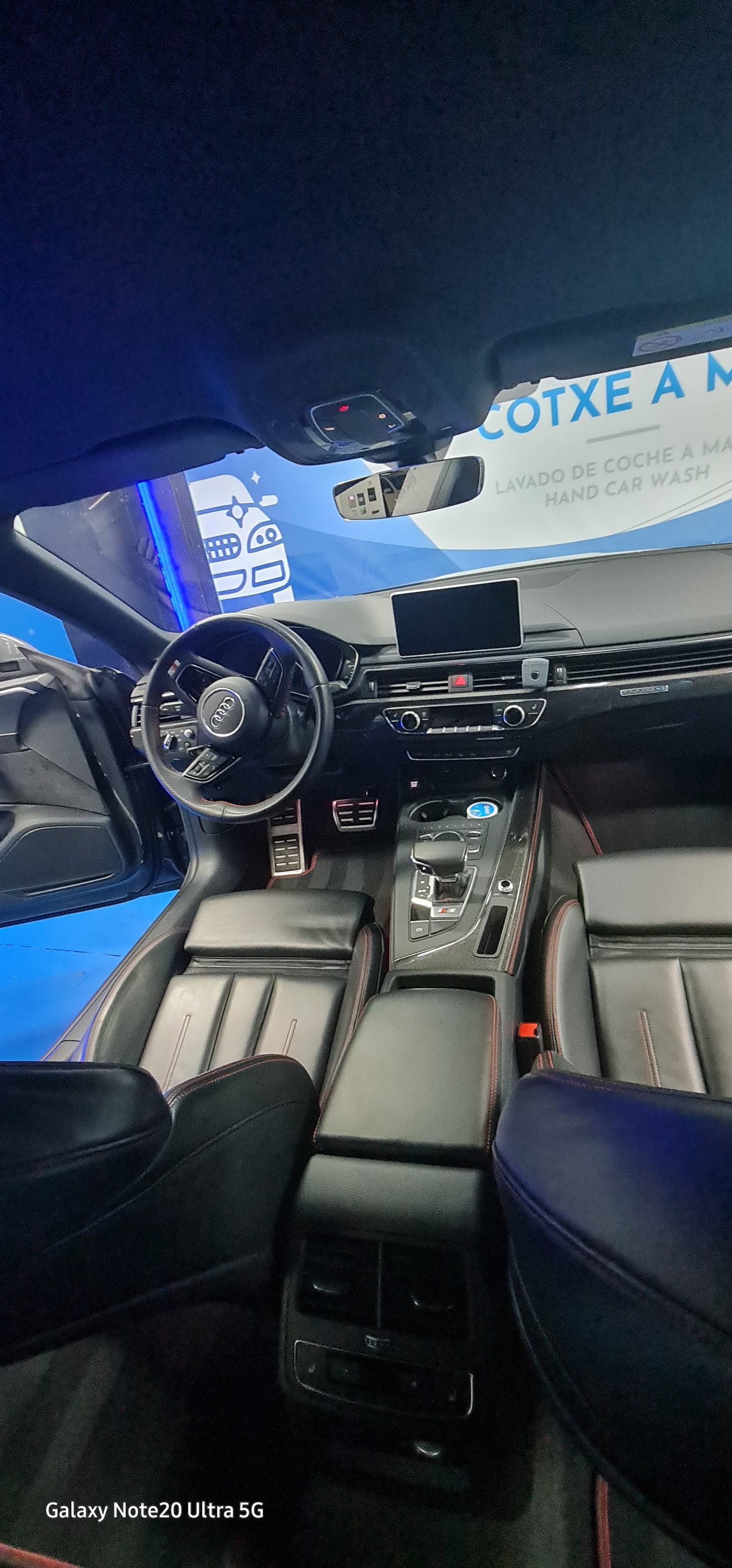 Interior Audi S4 detallado